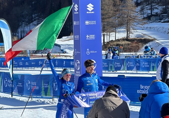 Sandra Mairhofer e Franco Pesavento campioni del mondo Winter Triathlon 2024 a Pragelato Sestriere